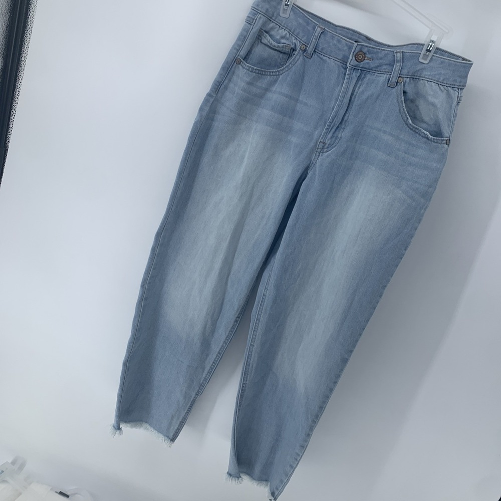 Sincerely Jules Women's Light Blue Cotton Blend Crop Jeans Size 9/29 Raw Hem